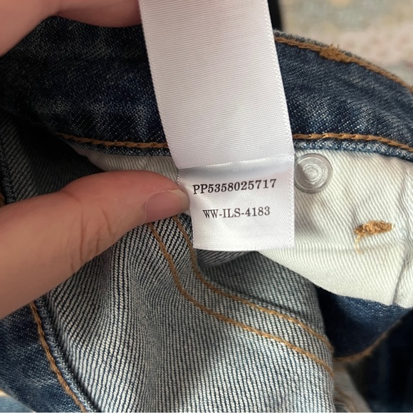 Everlane the Curvy Cheeky Jean - Picture 9 of 9